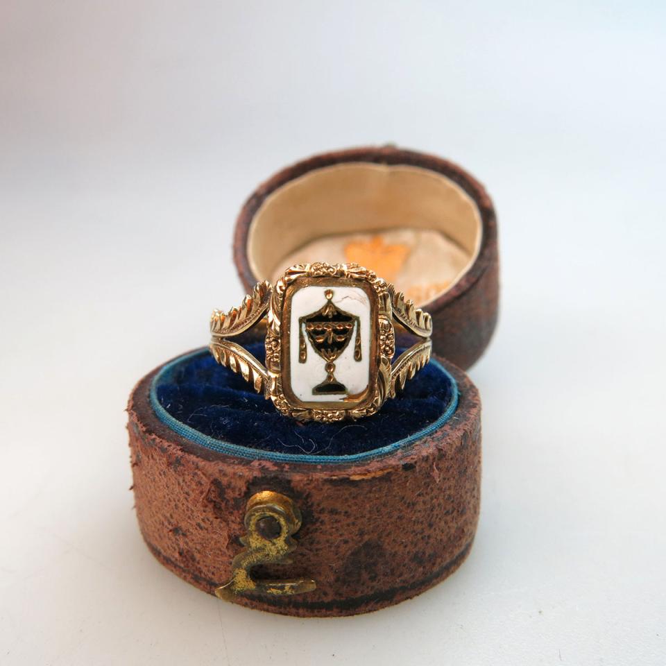 Early 19th Century 18k Yellow Gold Ring