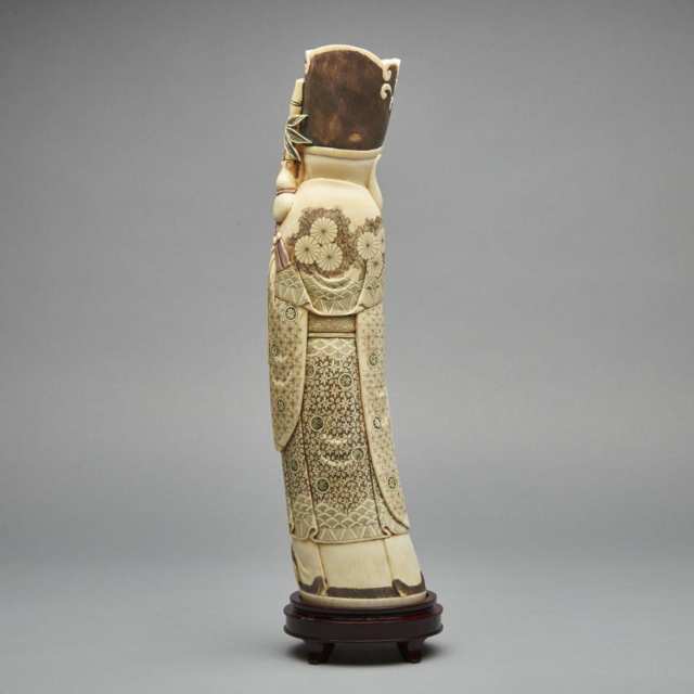 An Ivory Carved Shoulao, Early 20th Century