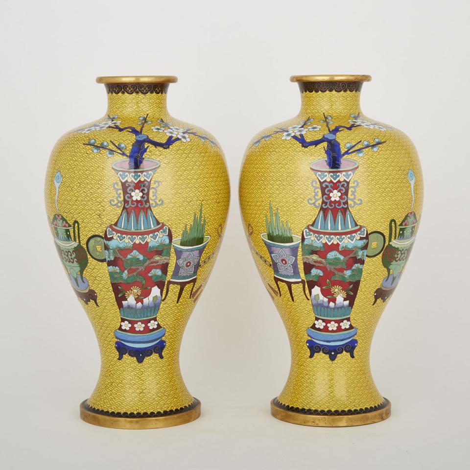 A Pair of Yellow Cloisonné ‘Antiques’ Vases, 20th Century