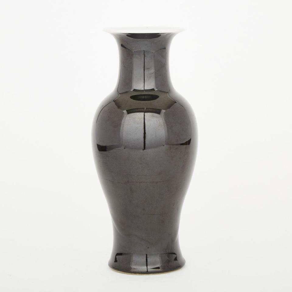 A Monochrome Black Vase, 19th Century