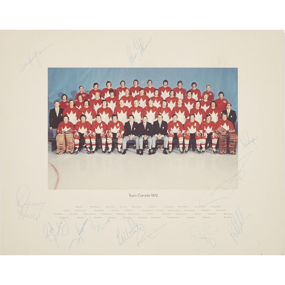 Summit Series, Team Canada Autographed Official Group Portrait, 1972