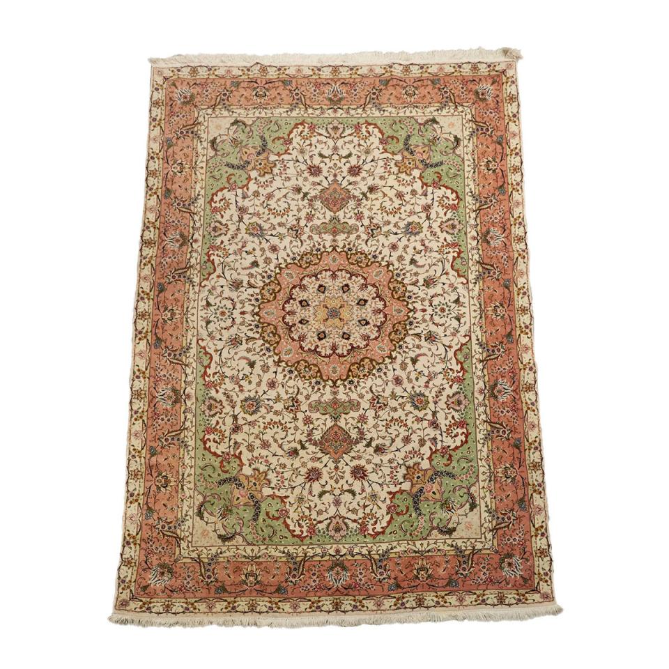 Wool and Silk Ispahan Carpet, Persian, late 20th century