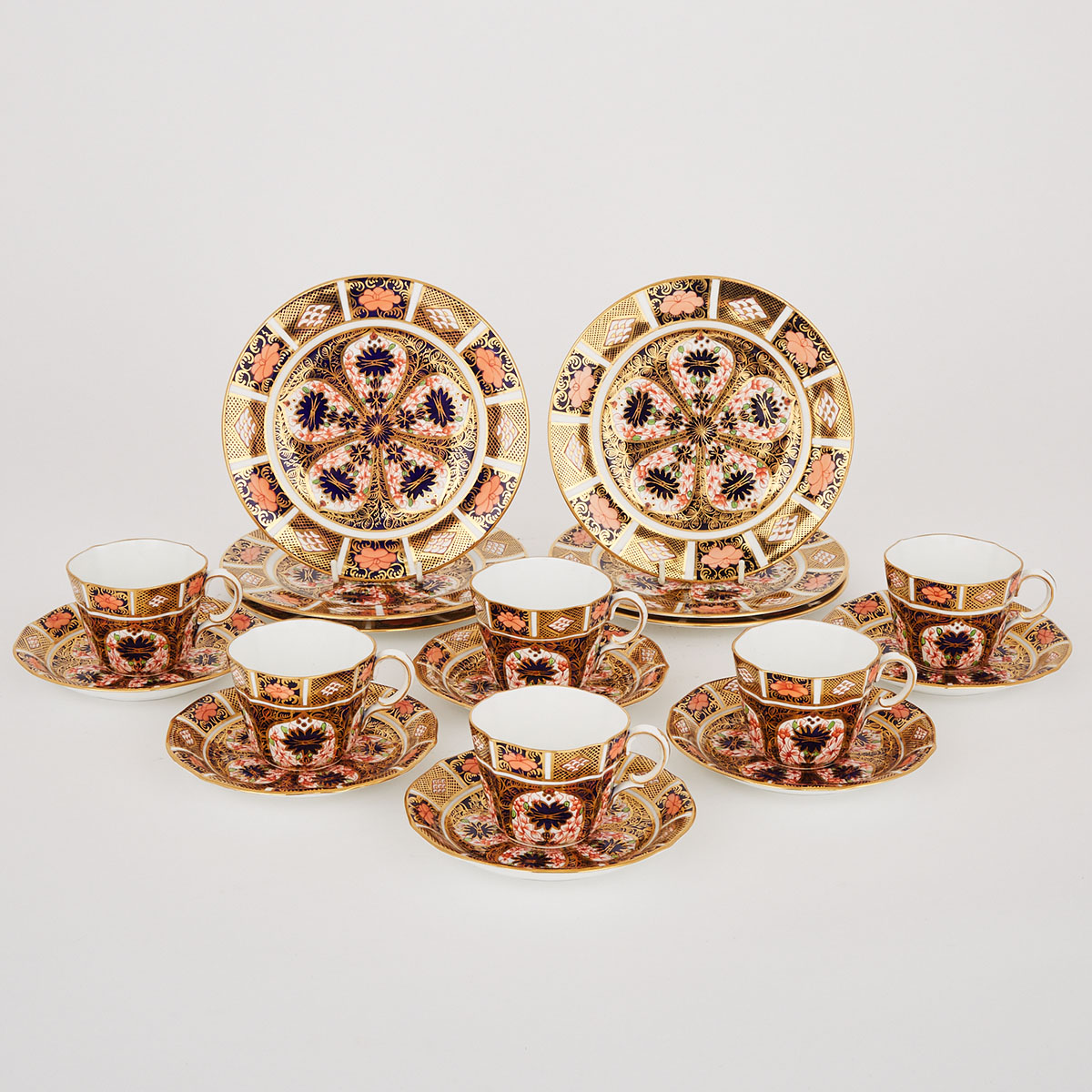 Six Royal Crown Derby ‘Imari’ (1128)  Pattern Cups and Saucers and Six Tea Plates, 1910-13