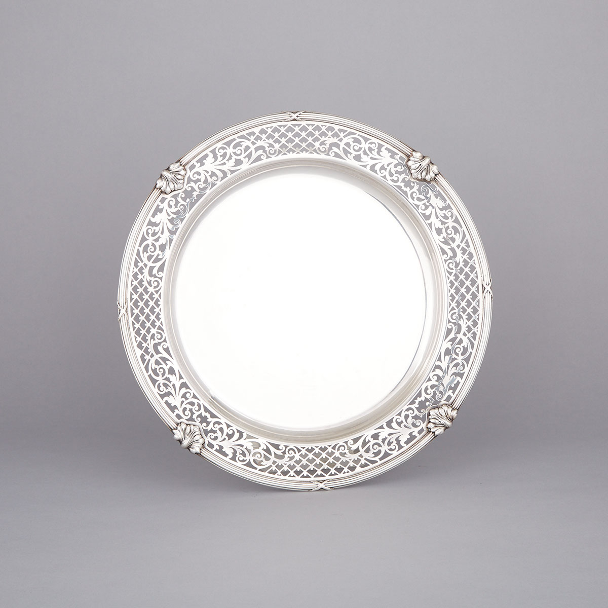 Canadian Silver Circular Pierced Serving Dish, Henry Birks & Sons, Montreal Que., 1927
