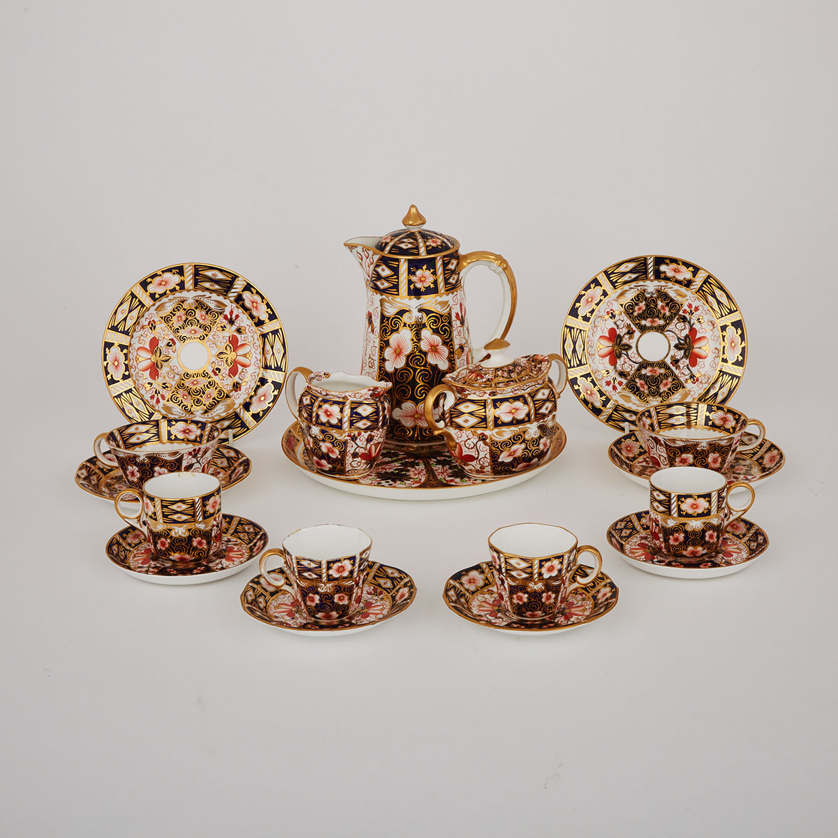 Group of Royal Crown Derby ‘Imari’ (2451 and 8711) Pattern Tablewares, 20th century