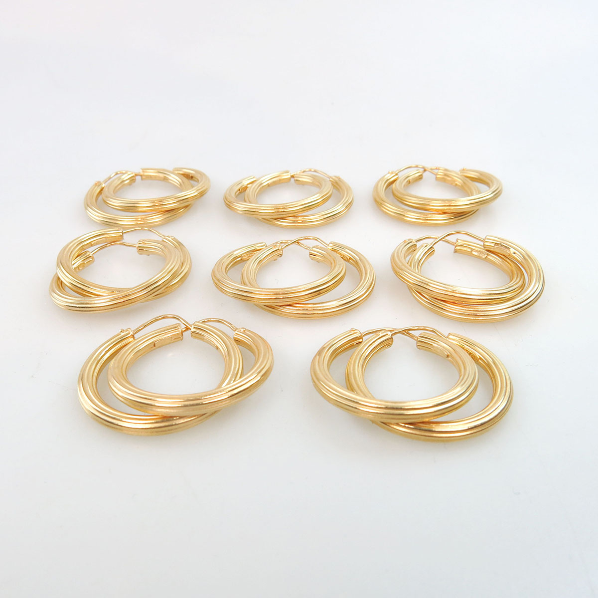 8 Pairs Of Italian 18k Yellow Gold Hoop Earrings