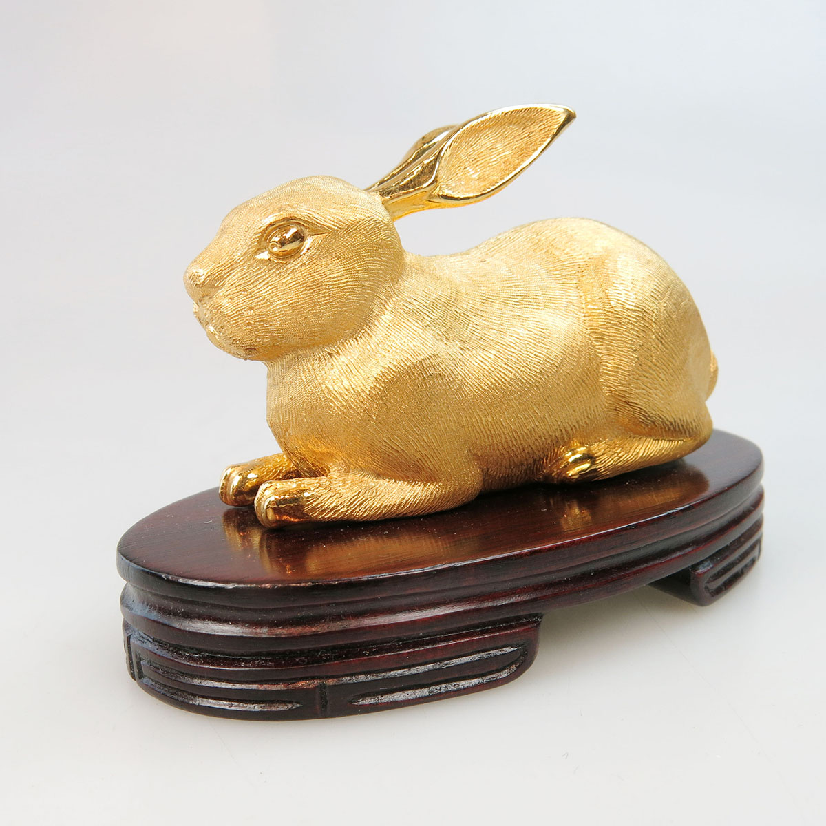 24k Yellow Gold Figure Of A Rabbit