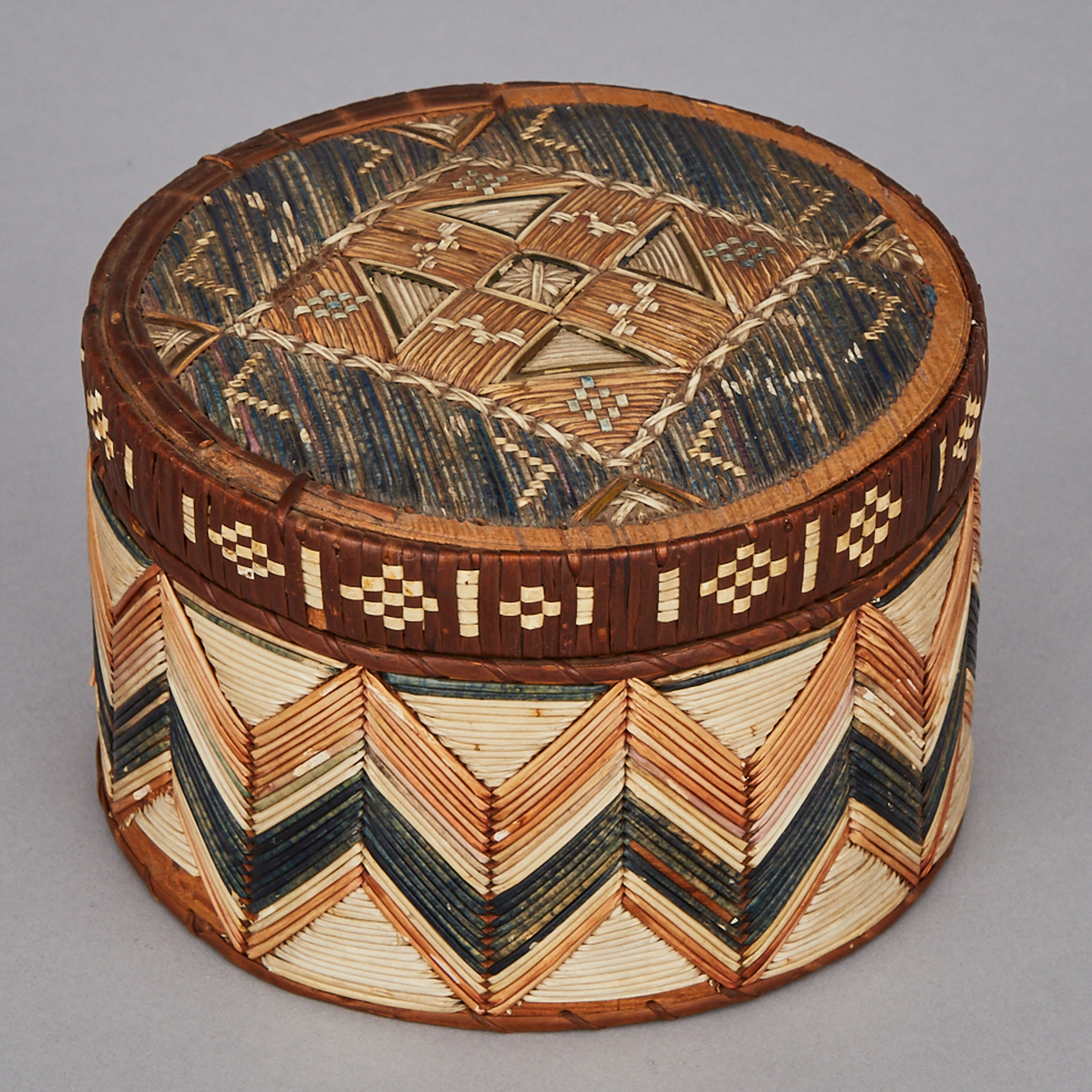 Mi’kmaq Porcupine Quillwork and Sweetgrass Birchbark Box, 19th century