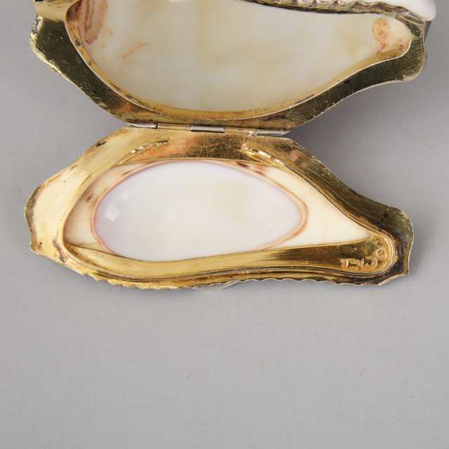 Canadian Silver Mounted Cowrie Shell Snuff Box, c.1830