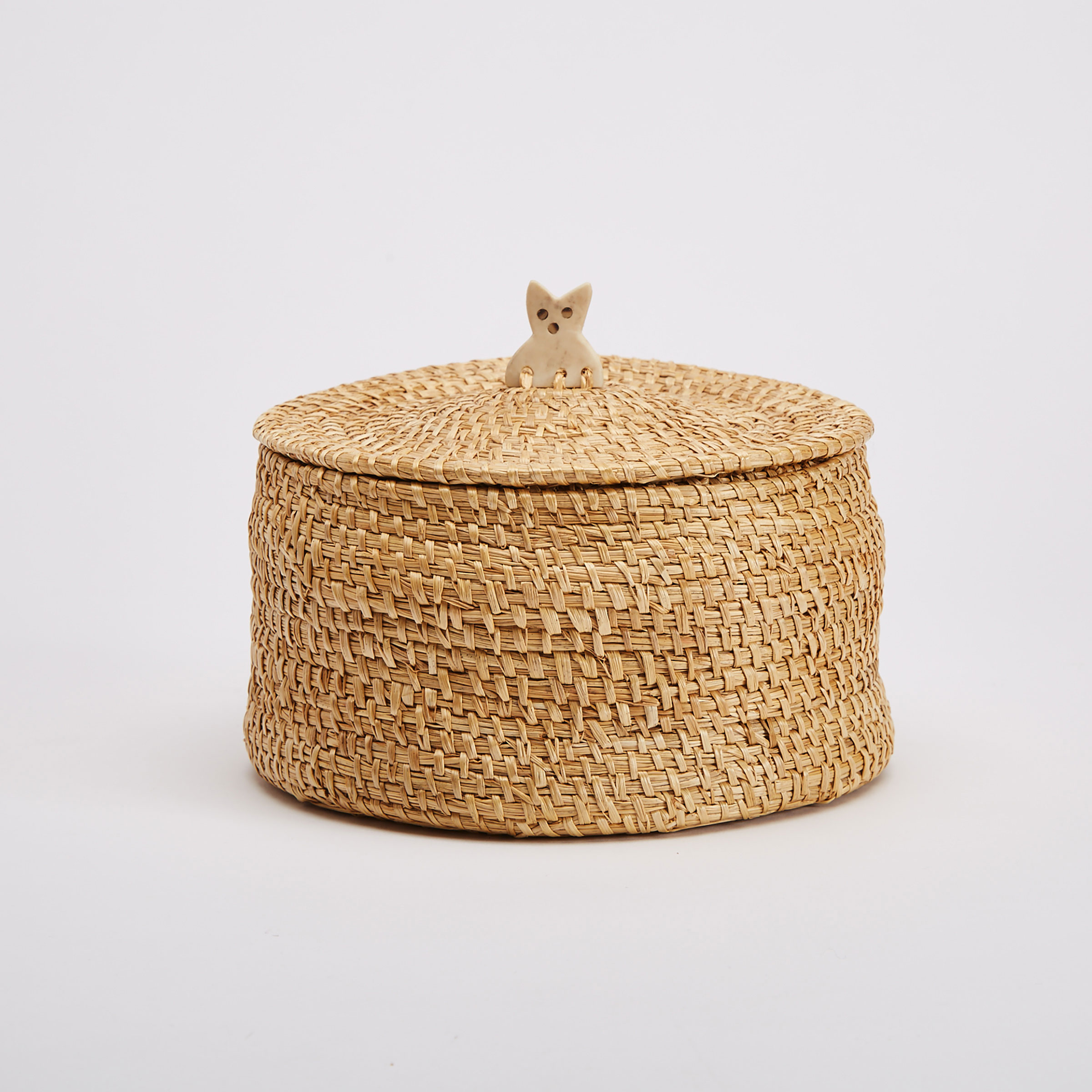WOVEN BASKET WITH ANTLER TOP