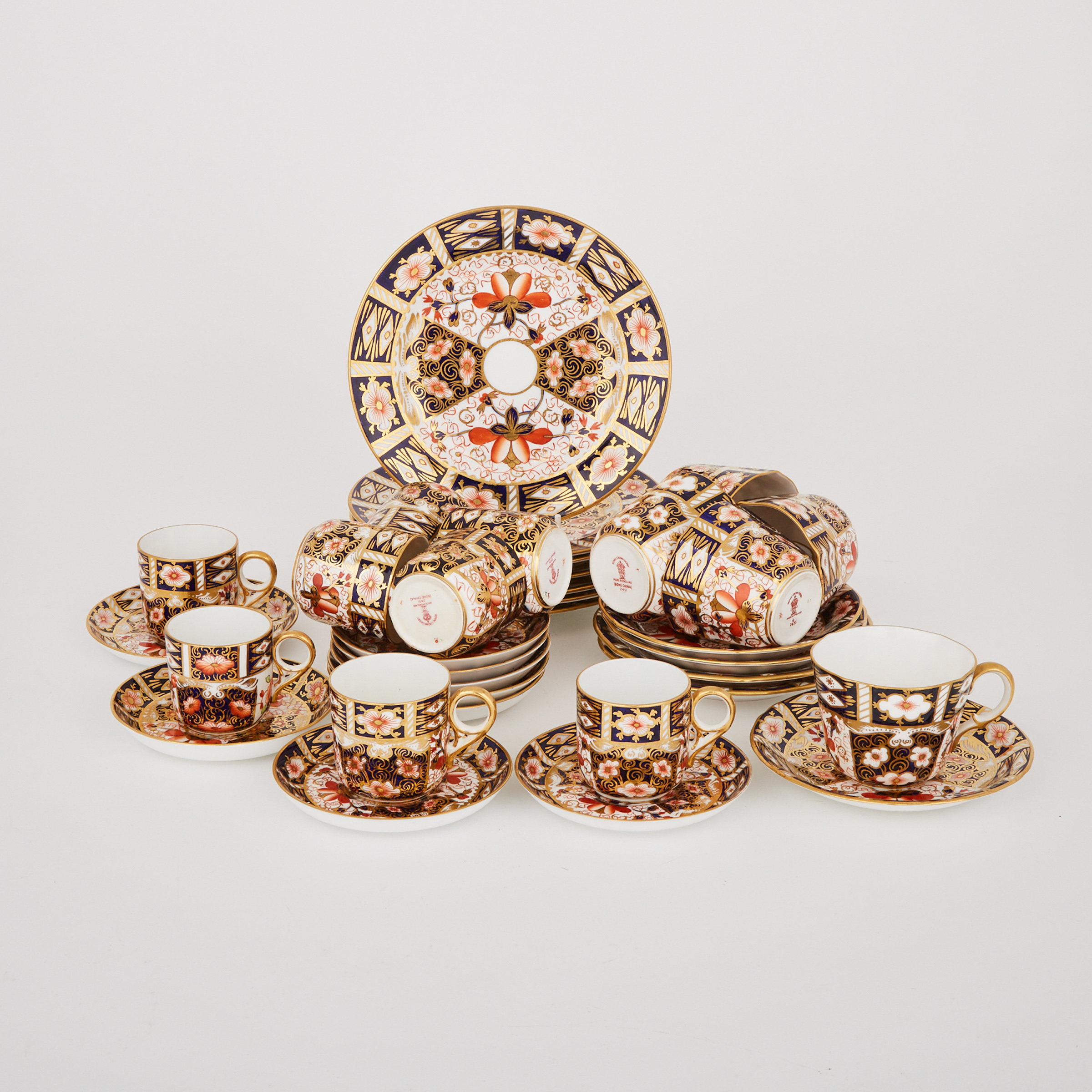 Group of Royal Crown Derby ‘Imari’ (2451) Pattern Tablewares, 20th century