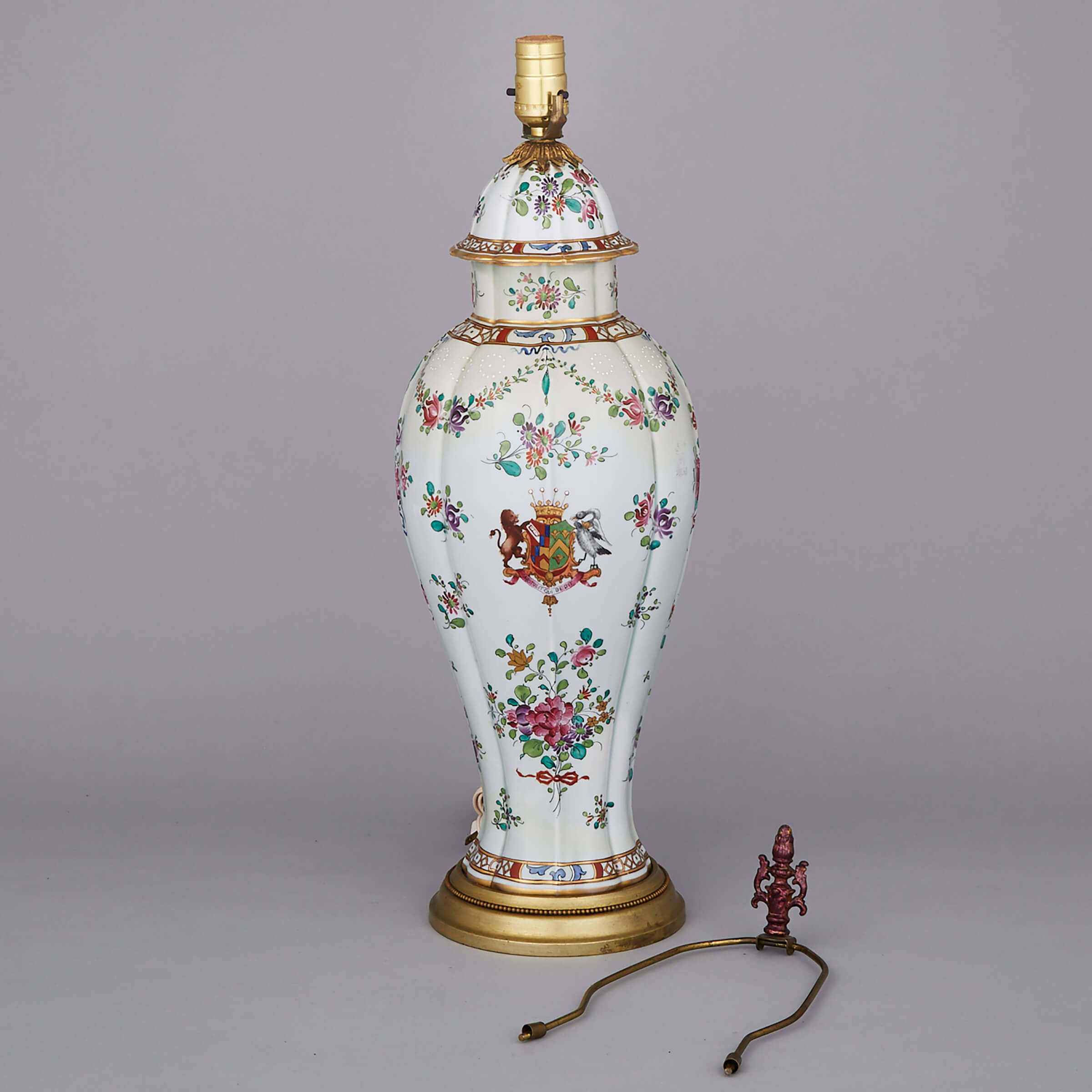 Samson ‘Compagnie des Indes’ Armorial Table Lamp, 20th century