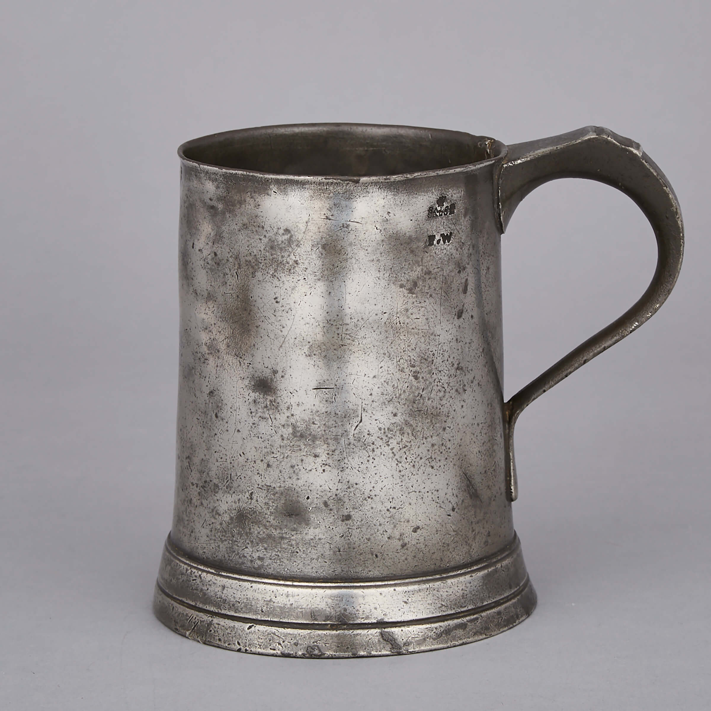 English Pewter OEAS Quart Mug, Samuel Harrop, Shrewsbury, mid 18th century