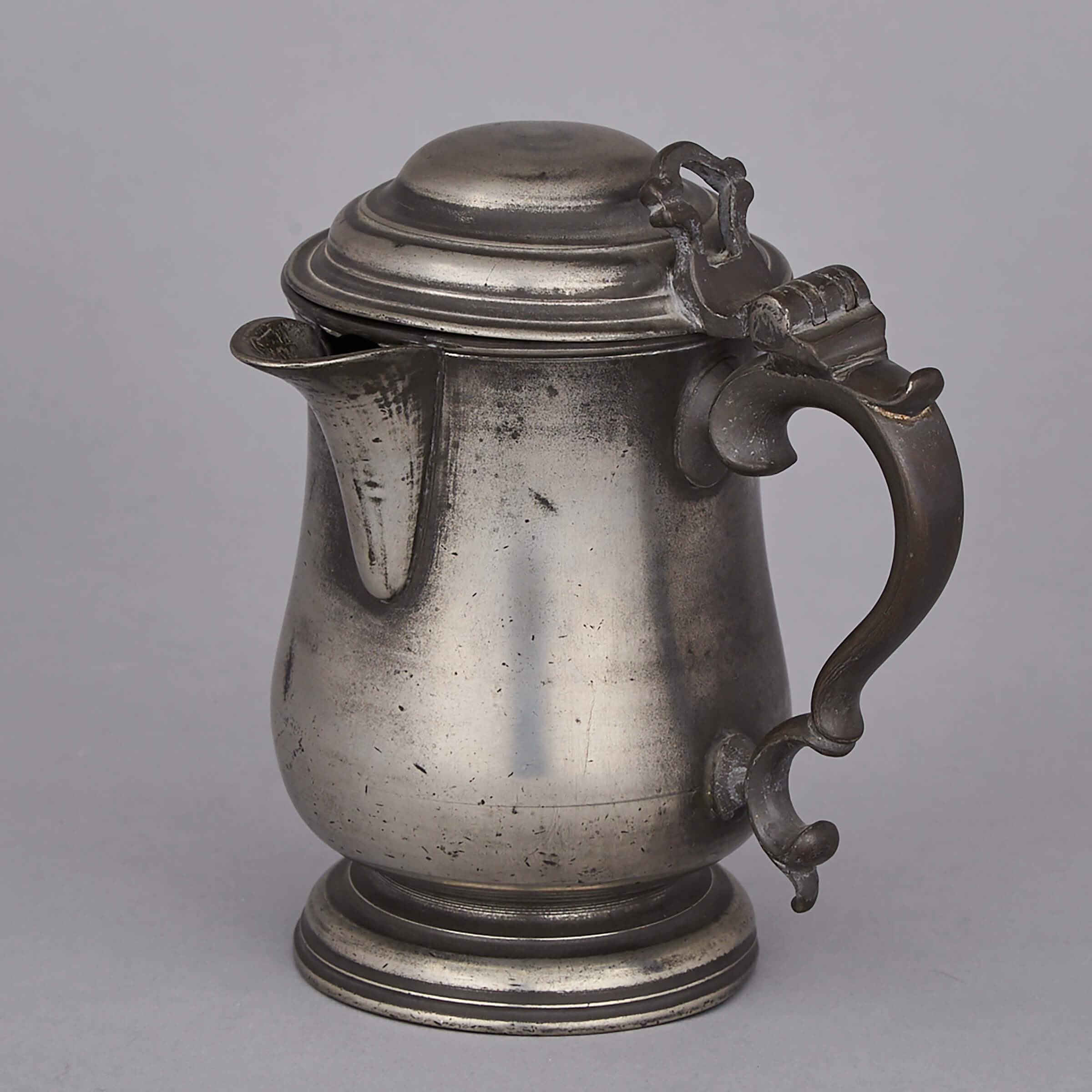 English Pewter Lidded and Spouted Tulip Form Pint Measure, Bristol, c.1800