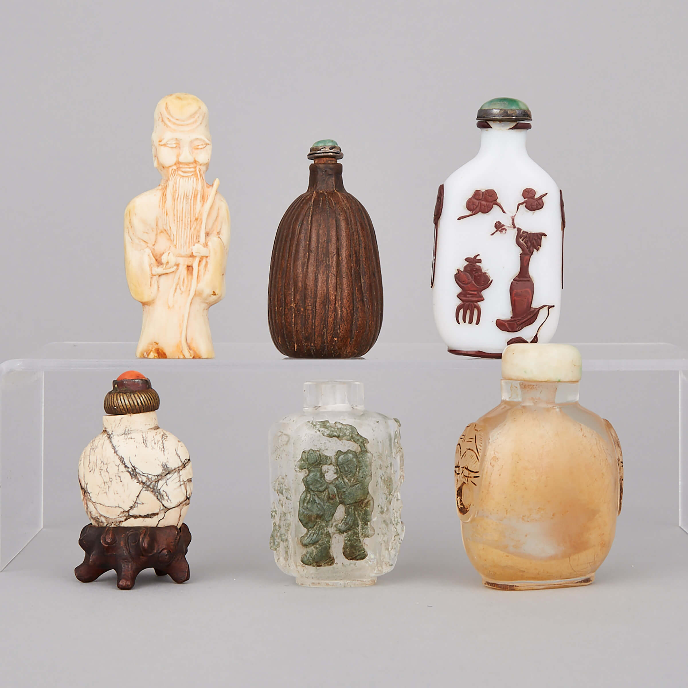 A Group of Five Snuff Bottles, 19th/20th Century