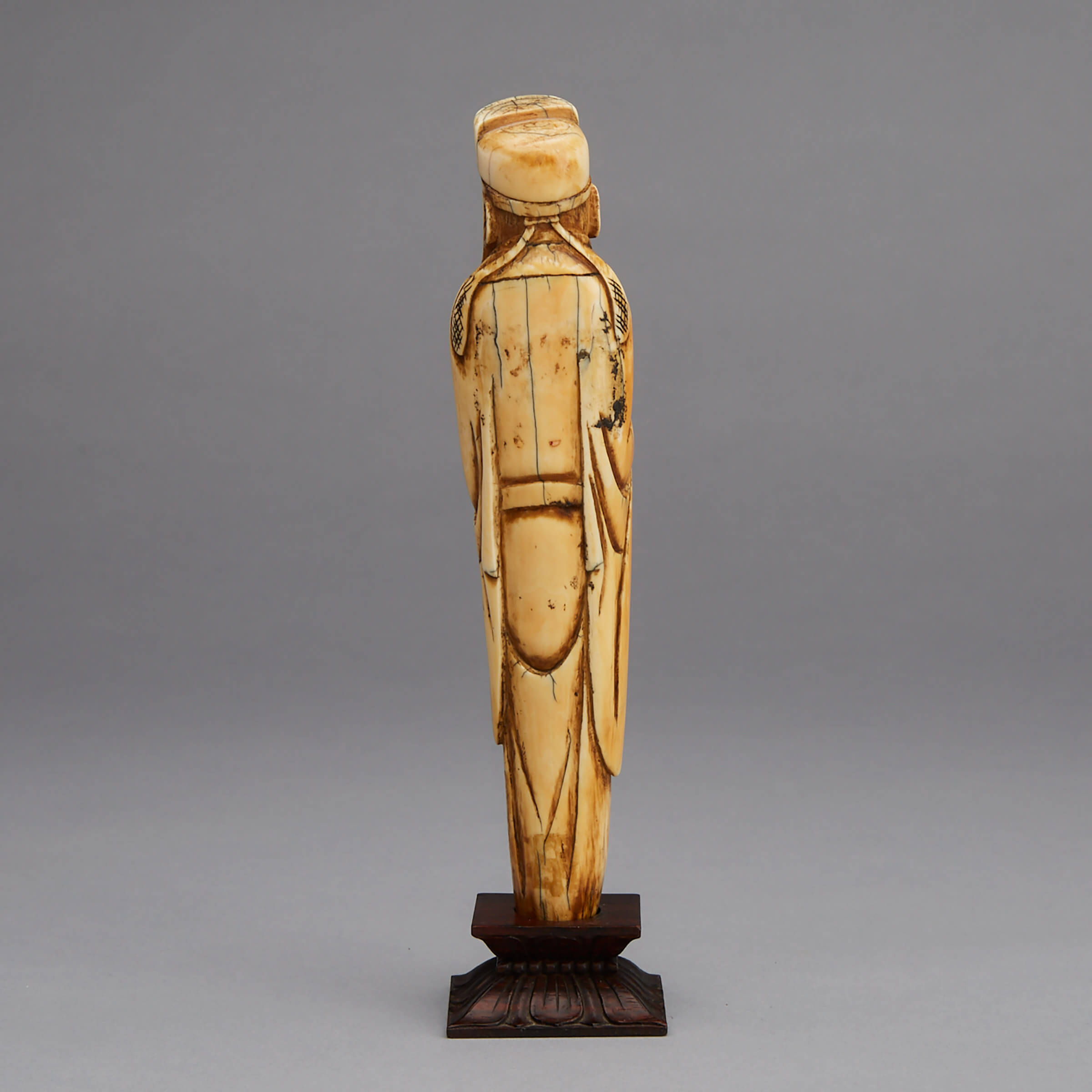 An Ivory Carved Figure of Guan Ping, 17th/18th Century