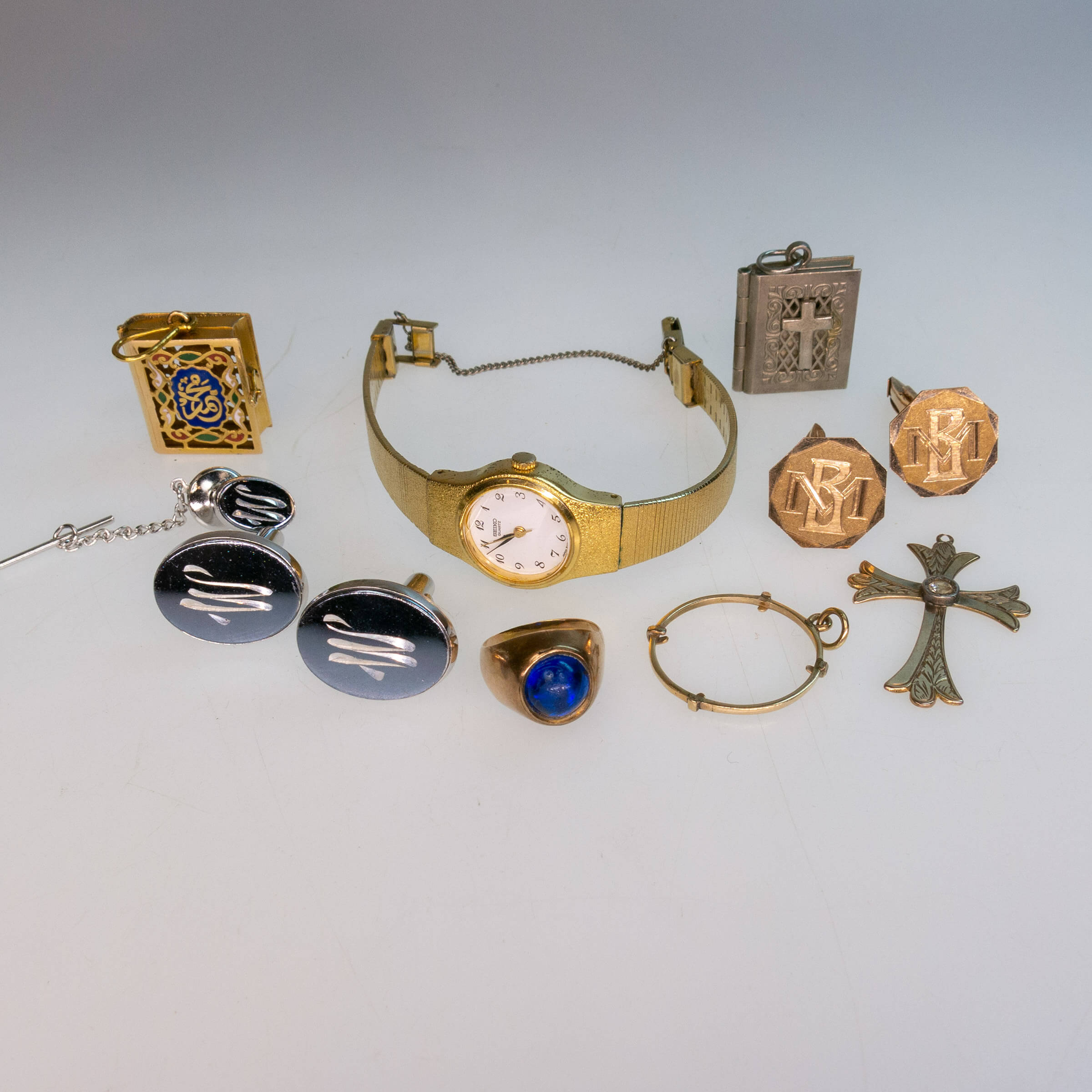 Small Quantity Of Gold And Costume Jewellery