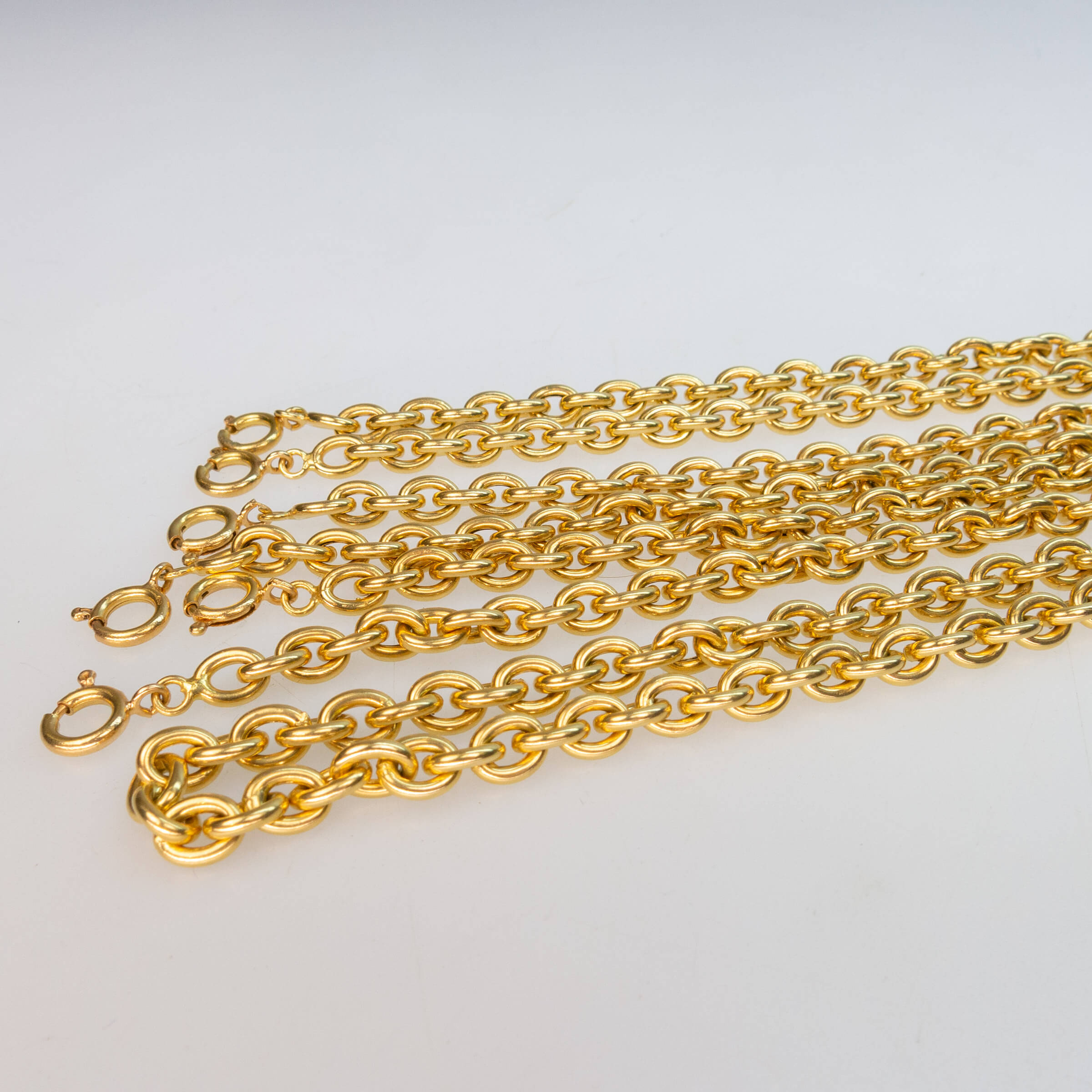 18k Yellow Gold Circular Link Chain And 6 Bracelets