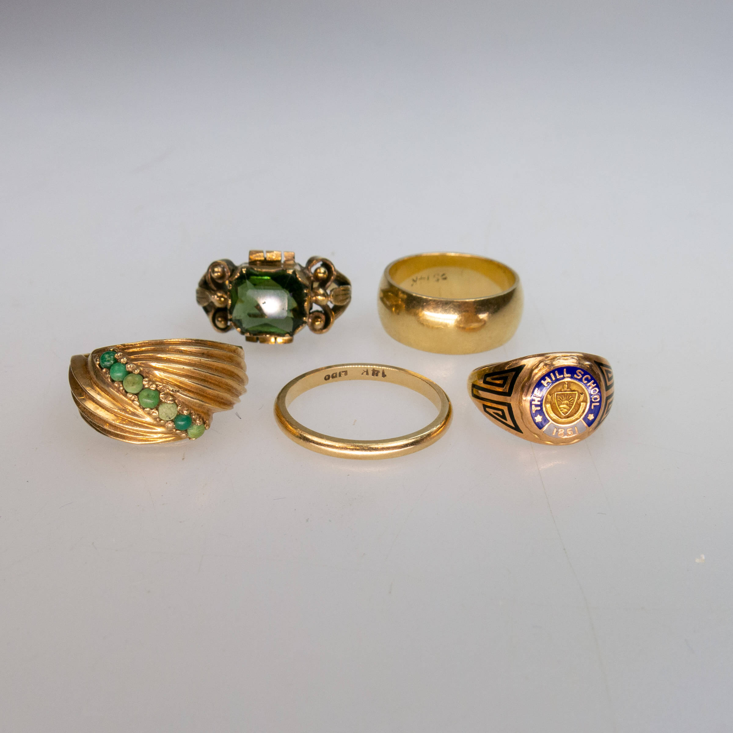 1 x 8k, 2 x 10k & 2 x 14k Yellow Gold Rings And Bands