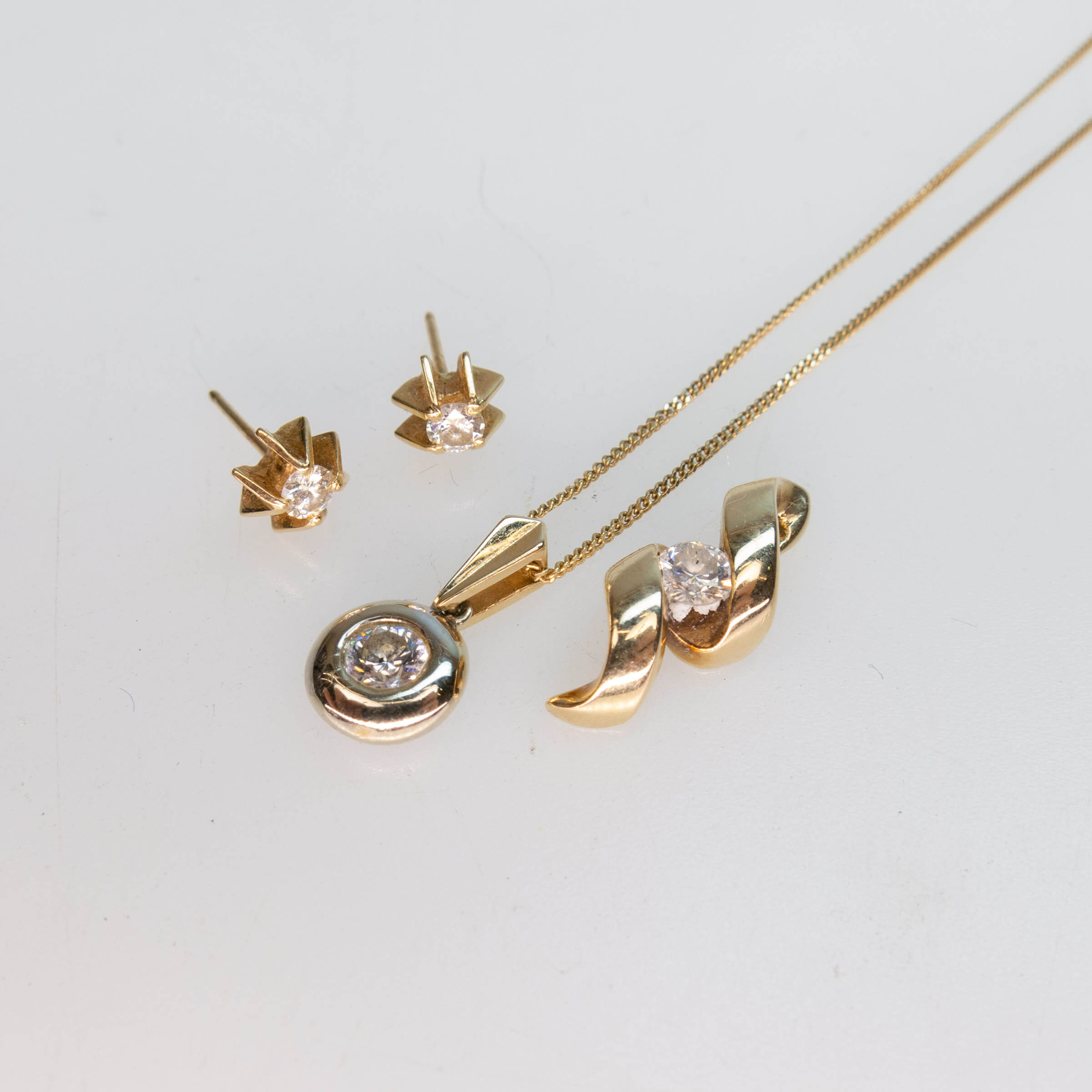 14k Yellow Gold Pendant And Earrings