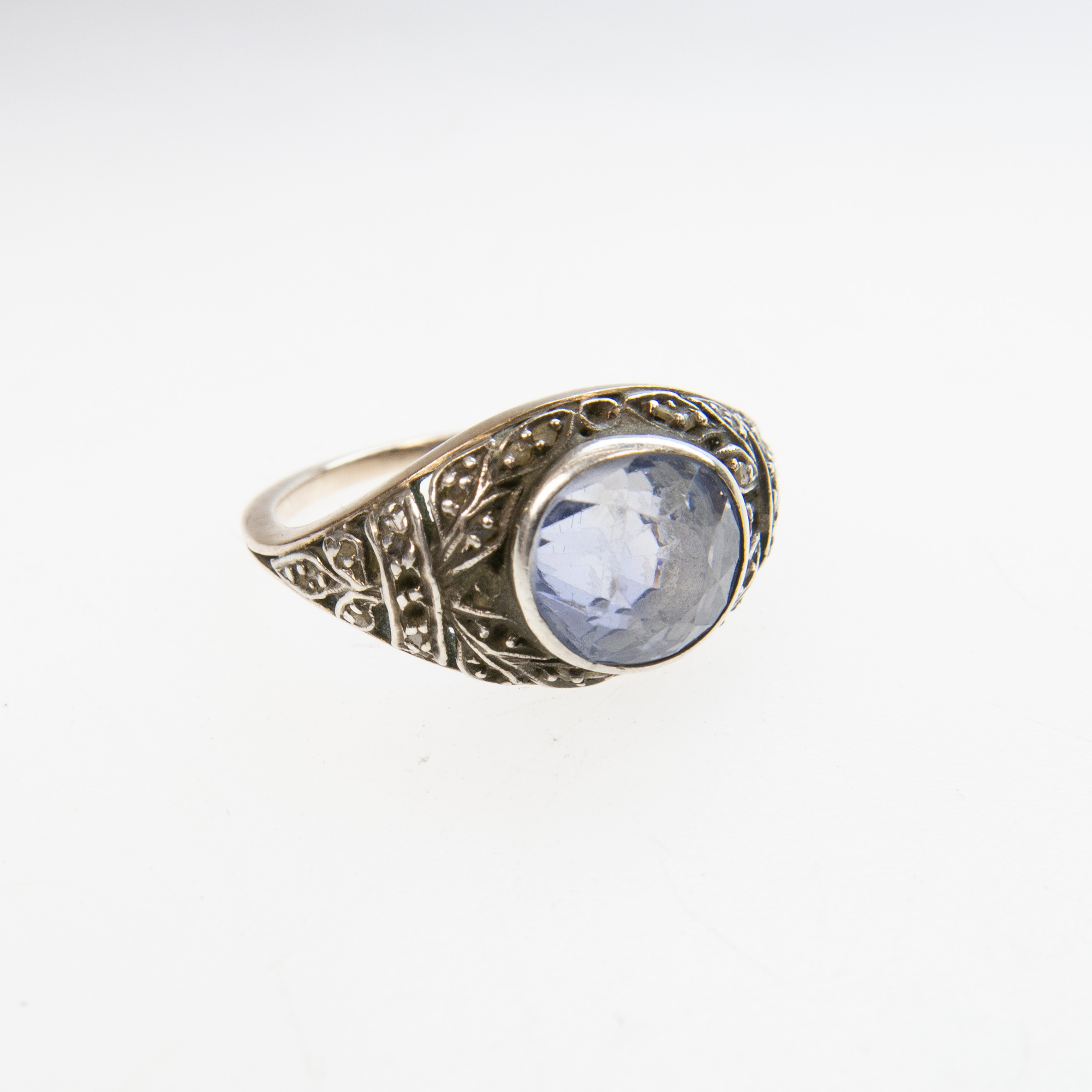 9k Yellow Gold And Silver Filigree Ring