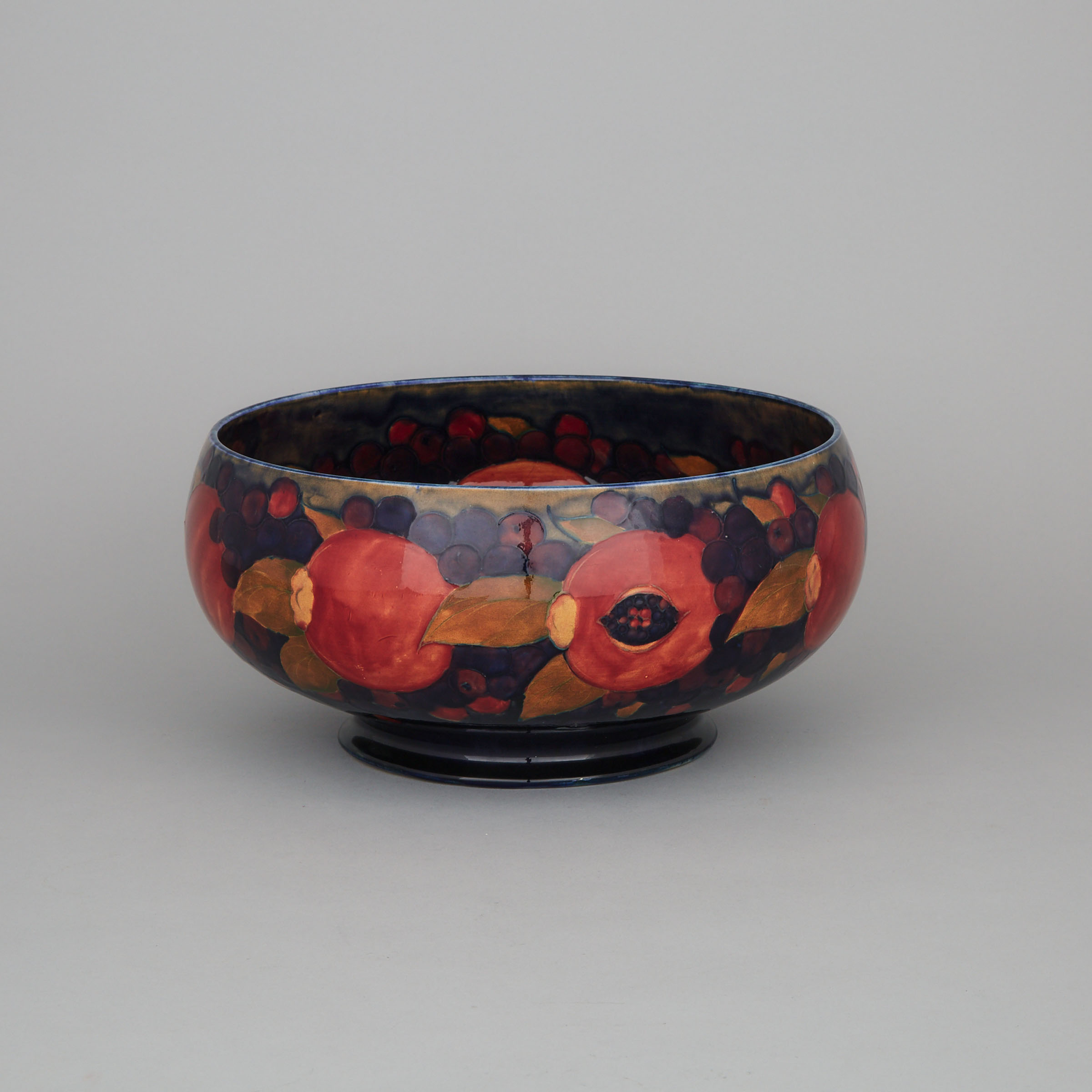 Moorcroft Pomegranate Large Bowl, for the Wembley Exhibition, dated 1924