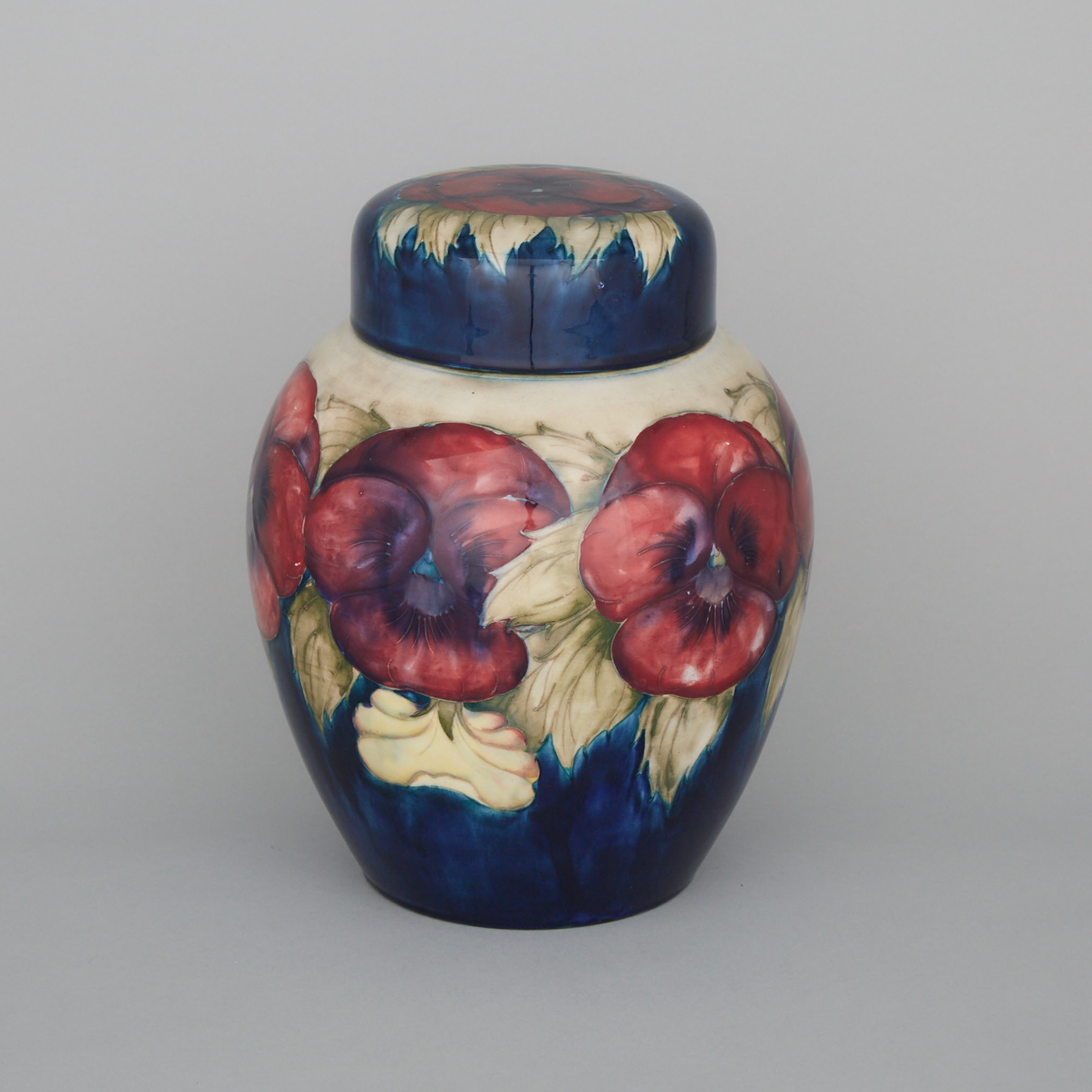Large Moorcroft Pansy Ginger Jar, c.1914-16